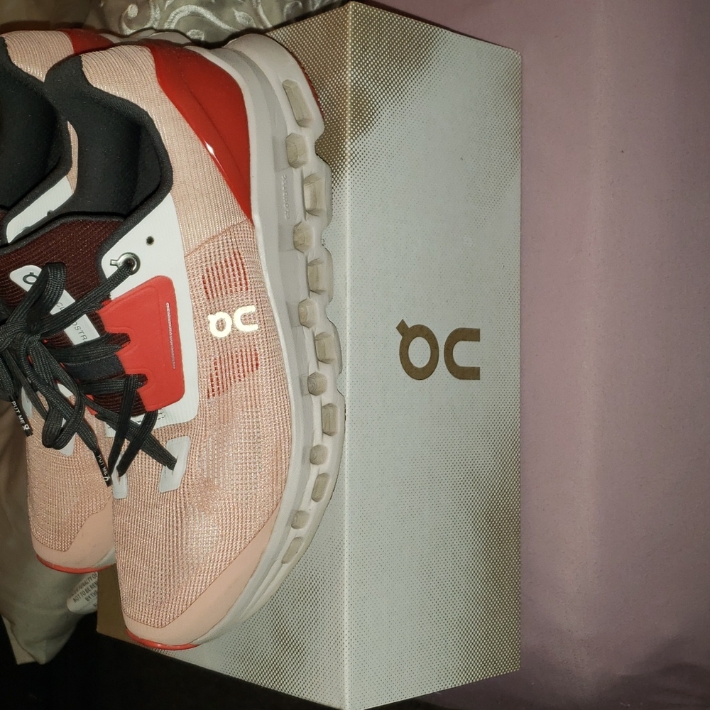 OnCloud womens tennis shoes